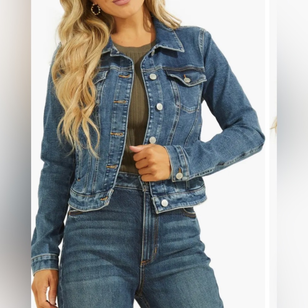 GUESS Denim Trucker Jacket ~ Medium Wash Blue Jean ~ Silver Buttons ~ XL